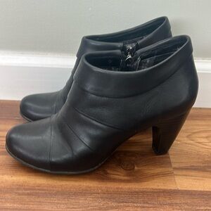 Super sexy booty size 7 leather upper made by Connie 3 inch heel Colleen style